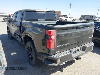 2022 Chevrolet Silverado 1500 RST with VIN 3GCUDEET8NG690038, listed as a IAAI auction lot 41825884 with 53,582 mi miles and . Bid and sale history available at DreamBid. Image 3.
