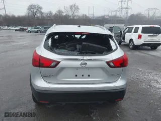 2017 Nissan Rogue Sport SV with VIN JN1BJ1CRXHW131728, listed as a IAAI auction lot 41504583 with 17,859 mi miles. Bid and sale history available at carsss.com. Image 16.