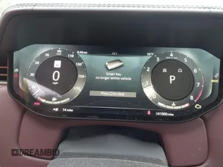 2024 Land Rover Range Rover SE z VIN SALKP9E96RA092327, wystawiony jako IAAI lot #42336138 z przebiegiem 41 600 mil mil oraz . Historia ofert i sprzedaży dostępna na DreamBid. Obrazek 7.