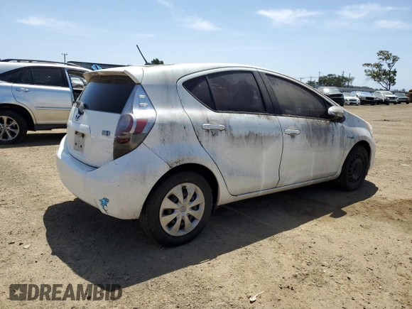 2014 Toyota Prius One with VIN JTDKDTB32E1082370, listed as a Copart auction lot 57522765 with 261,566 mi miles and Clean Title. Bid and sale history available at DreamBid. Image 3.