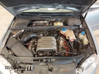 2005 Audi A4 3.2L with VIN WAUDG68E75A492900, listed as a IAAI auction lot 41726775 with 187,900 mi miles. Bid and sale history available at carsss.com. Image 10.