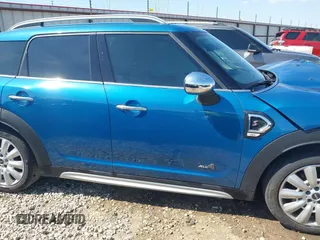 2018 MINI Countryman Cooper S with VIN WMZYT5C30J3E60548, listed as a IAAI auction lot 41890016 with 75,769 mi miles and . Bid and sale history available at DreamBid. Image 13.
