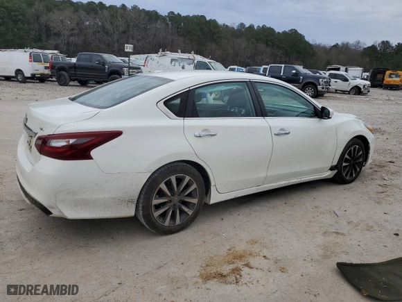 2018 Nissan Altima 2.5 SL with VIN 1N4AL3AP1JC181527, listed as a Copart auction lot 47675195 with 203,277 mi miles and Salvage Title. Bid and sale history available at carsss.com. Image 3.