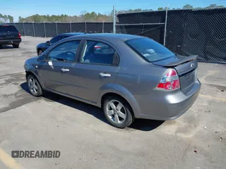 2008 Chevrolet Aveo LT z VIN KL1TG56648B177918, wystawiony jako IAAI lot #41575526 z przebiegiem 178 725 mil mil oraz . Historia ofert i sprzedaży dostępna na DreamBid. Obrazek 3.