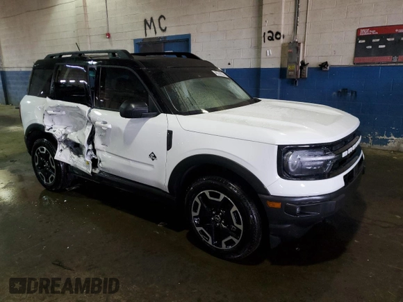 2024 Ford Bronco Sport Outer Banks z VIN 3FMCR9C65RRF18587, wystawiony jako Copart lot #46748525 z przebiegiem 7 567 mil mil oraz Szkoda całkowita • Salvage title. Historia ofert i sprzedaży dostępna na DreamBid. Obrazek 4.