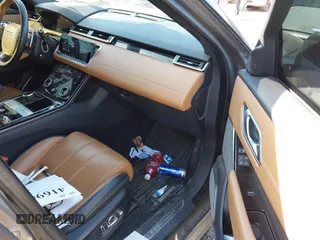 2019 Land Rover Range Rover Velar R-Dynamic SE with VIN SALYL2EVXKA799298, listed as a IAAI auction lot 41690682 with 113,540 mi miles and . Bid and sale history available at DreamBid. Image 5.