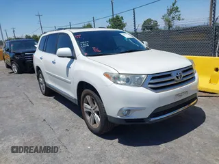 2011 Toyota Highlander Limited with VIN 5TDDK3EH8BS069689, listed as a IAAI auction lot 42593551 with 93,328 mi miles and . Bid and sale history available at DreamBid. Image 1.
