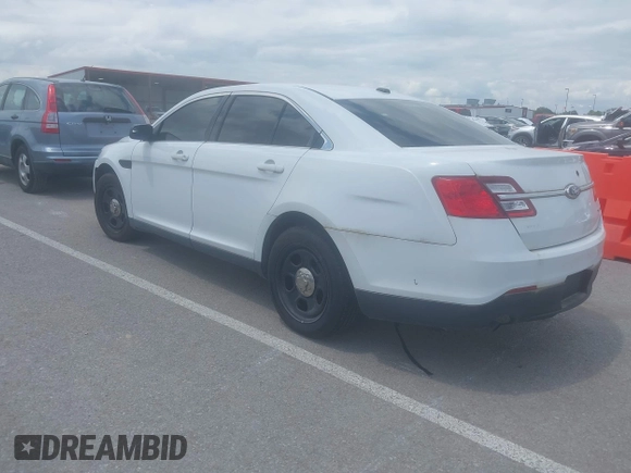 2013 Ford Police Interceptor z VIN 1FAHP2M86DG160039, wystawiony jako IAAI lot #42377823 z przebiegiem 143 131 mil mil oraz . Historia ofert i sprzedaży dostępna na DreamBid. Obrazek 3.