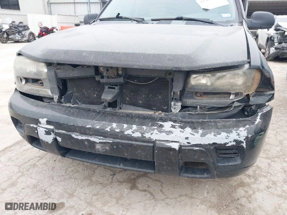 2007 Chevrolet TrailBlazer LT with VIN 1GNDT13S672236816, listed as a IAAI auction lot 41405596 with 147,591 mi miles. Bid and sale history available at carsss.com. Image 6.