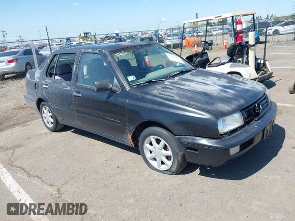 1998 Volkswagen Jetta с VIN 3VWSB81H9WM116760, выставлен на аукционе IAAI как лот 41919493 с пробегом 262 461 миль миль и . История ставок и продаж доступна на DreamBid. Изображение 1.