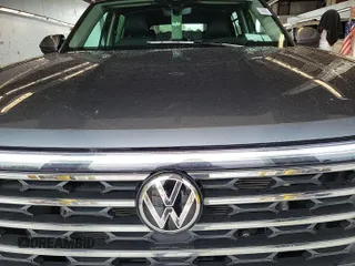 2024 Volkswagen Atlas SE with VIN 1V2HR2CA4RC557741, listed as a IAAI auction lot 42791846 with 20,380 mi miles and . Bid and sale history available at DreamBid. Image 18.
