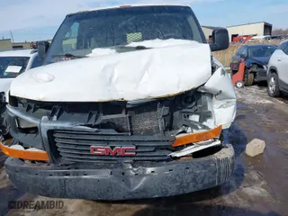 2010 GMC Savana Cargo Van with VIN 1GTZGFBA8A1172252, listed as a IAAI auction lot 41614483 with 153,172 mi miles. Bid and sale history available at carsss.com. Image 12.