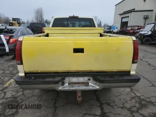1997 GMC Sierra 1500 with VIN 1GTGC24R4VZ546832, listed as a Copart auction lot 87954535 with 411,941 mi miles and Clean Title. Bid and sale history available at DreamBid. Image 6.