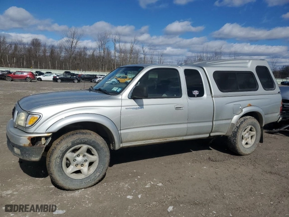 2003 Toyota Tacoma with VIN 5TEWN72N33Z247336, listed as a Copart auction lot 48352625 with 205,653 mi miles and Clean Title. Bid and sale history available at carsss.com. Image 1.