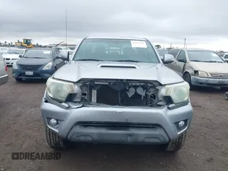 2014 Toyota Tacoma PreRunner with VIN 5TFJU4GN1EX052382, listed as a IAAI auction lot 41533721 with 165,245 mi miles. Bid and sale history available at carsss.com. Image 6.