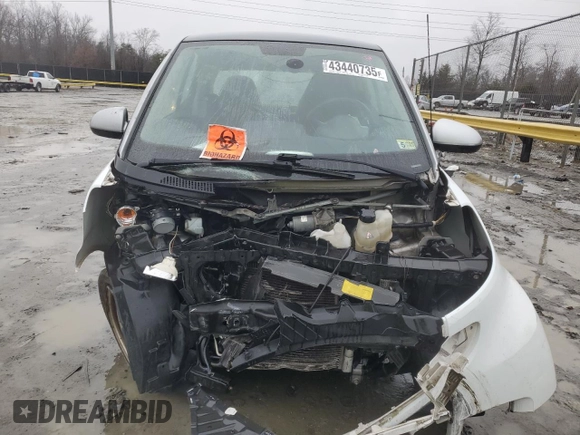 2012 Smart fortwo Pure with VIN WMEEJ3BA7CK574275, listed as a Copart auction lot 43440735 with Not provided miles and Salvage title. Bid and sale history available at DreamBid. Image 5.