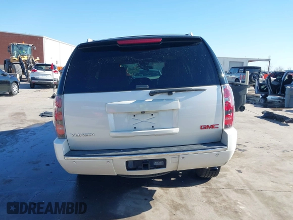 2013 GMC Yukon Denali with VIN 1GKS1EEF3DR357632, listed as a IAAI auction lot 41488295 with 187,635 mi miles. Bid and sale history available at carsss.com. Image 17.