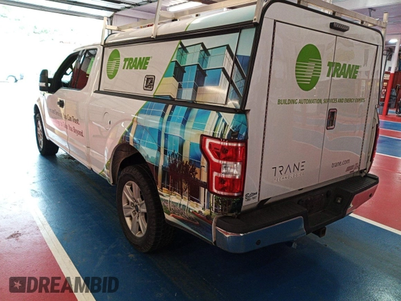 2019 Ford F-150 XL z VIN 1FTEX1C48KKE41467, wystawiony jako IAAI lot #42518514 z przebiegiem 107 651 mil mil oraz . Historia ofert i sprzedaży dostępna na DreamBid. Obrazek 19.
