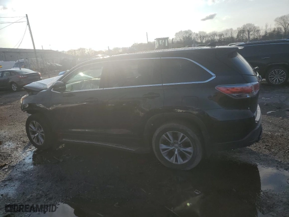 2015 Toyota Highlander LE with VIN 5TDBKRFH3FS102841, listed as a Copart auction lot 50806395 with 123,503 mi miles and Salvage Title. Bid and sale history available at carsss.com. Image 2.