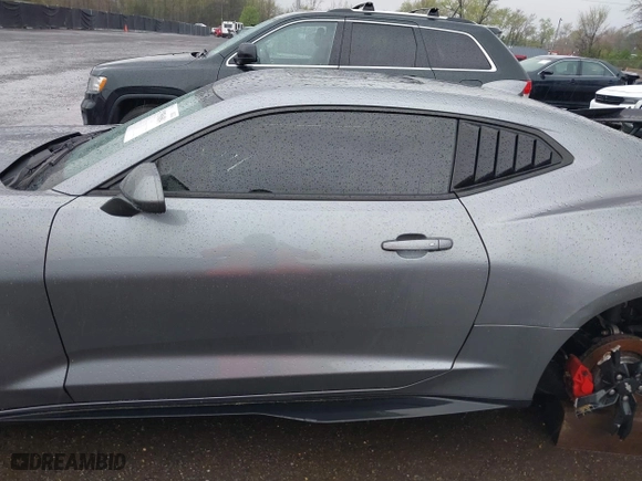 2019 Chevrolet Camaro 2SS with VIN 1G1FH1R79K0133313, listed as a IAAI auction lot 41958694 with 76,321 mi miles. Bid and sale history available at carsss.com. Image 14.