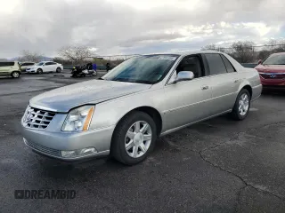 2006 Cadillac DTS 1SB z VIN 1G6KD57Y96U236639, wystawiony jako Copart lot #47831895 z przebiegiem 104 653 mil mil oraz Szkoda całkowita • Salvage title. Historia ofert i sprzedaży dostępna na DreamBid. Obrazek 1.