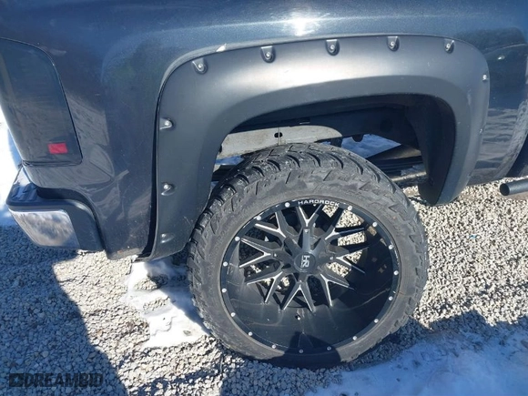 2010 Chevrolet Silverado 1500 LT with VIN 3GCRKSE34AG167328, listed as a IAAI auction lot 41371437 with 101,977 mi miles. Bid and sale history available at carsss.com. Image 18.