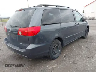 2007 Toyota Sienna CE with VIN 5TDZK23C97S047120, listed as a IAAI auction lot 42010384 with 186,070 mi miles. Bid and sale history available at carsss.com. Image 4.