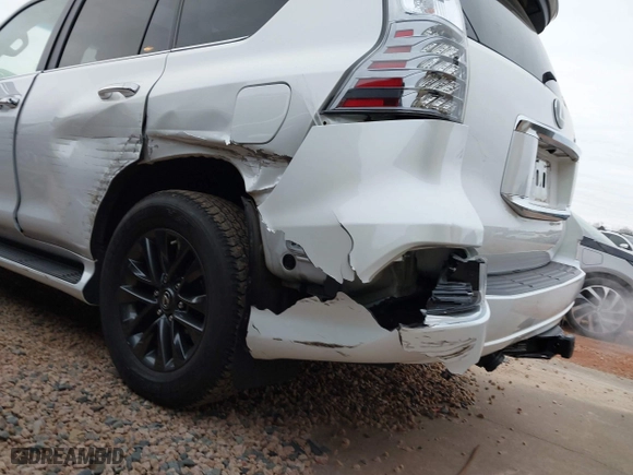 2020 Lexus GX with VIN JTJAM7BX5L5264637, listed as a IAAI auction lot 41541169 with 53,542 mi miles. Bid and sale history available at carsss.com. Image 18.