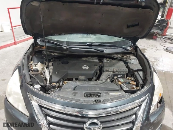 2013 Nissan Altima 2.5 SL with VIN 1N4AL3AP5DC225887, listed as a IAAI auction lot 41222210 with 290,311 mi miles. Bid and sale history available at carsss.com. Image 10.