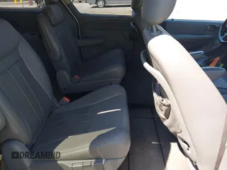 2006 Chrysler Town & Country LWB Touring with VIN 2A4GP54LX6R844499, listed as a IAAI auction lot 42082846 with 133,091 mi miles. Bid and sale history available at carsss.com. Image 8.