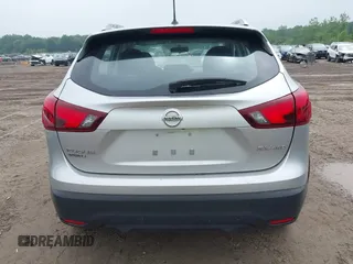 2017 Nissan Rogue SV with VIN JN1BJ1CR0HW120172, listed as a IAAI auction lot 42432543 with 116,938 mi miles and . Bid and sale history available at DreamBid. Image 16.