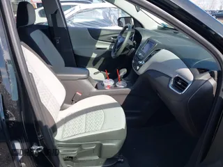 2024 Chevrolet Equinox LS z VIN 3GNAXSEG5RL261018, wystawiony jako IAAI lot #41937730 z przebiegiem 4 636 mil mil oraz . Historia ofert i sprzedaży dostępna na DreamBid. Obrazek 5.