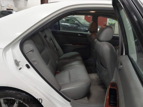 2005 Toyota Camry LE with VIN 4T1BF30KX5U083054, listed as a IAAI auction lot 41814022 with 195,608 mi miles and . Bid and sale history available at DreamBid. Image 8.