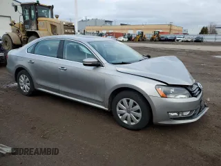 2013 Volkswagen Passat SEL Premium with VIN 1VWCH7A36DC118918, listed as a Copart auction lot 48909425 with 239,213 mi miles and Salvage Title. Bid and sale history available at carsss.com. Image 4.