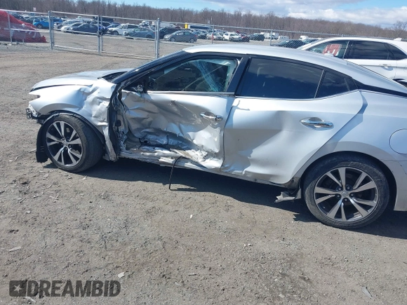 2016 Nissan Maxima SV z VIN 1N4AA6AP4GC446635, wystawiony jako IAAI lot #41672861 z przebiegiem 118 377 mil mil oraz . Historia ofert i sprzedaży dostępna na DreamBid. Obrazek 6.