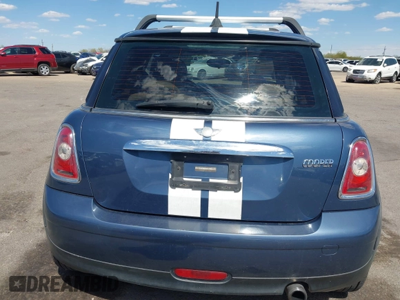 2010 MINI Hardtop with VIN WMWMF3C52ATZ25692, listed as a IAAI auction lot 42228774 with 137,827 mi miles and . Bid and sale history available at DreamBid. Image 17.