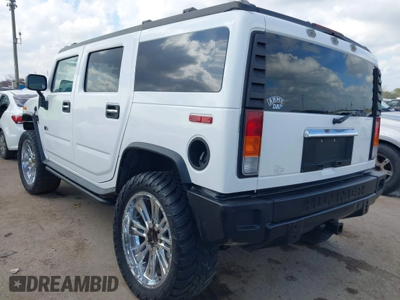 2003 Hummer H2 with VIN 5GRGN23U83H116139, listed as a IAAI auction lot 41495435 with Not Provided miles. Bid and sale history available at carsss.com. Image 3.