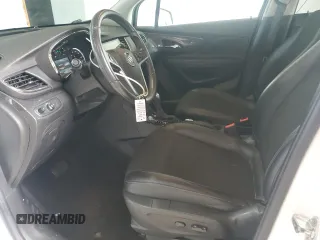 2017 Buick Encore Preferred z VIN KL4CJASB5HB105089, wystawiony jako Copart lot #60100775 z przebiegiem 98 567 mil mil oraz Szkoda całkowita • Salvage title. Historia ofert i sprzedaży dostępna na DreamBid. Obrazek 7.