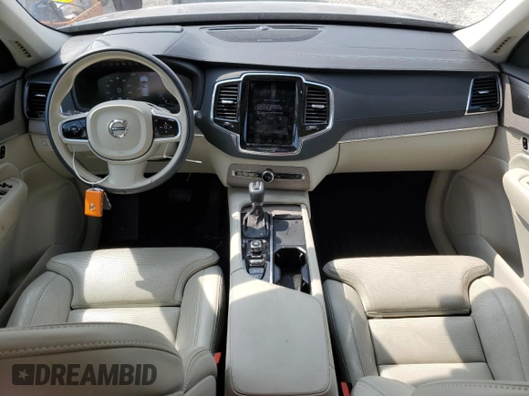 2021 Volvo XC90 Inscription with VIN YV4A22PL0M1746505, listed as a Copart auction lot 60168495 with 62,684 mi miles and Salvage title. Bid and sale history available at DreamBid. Image 8.