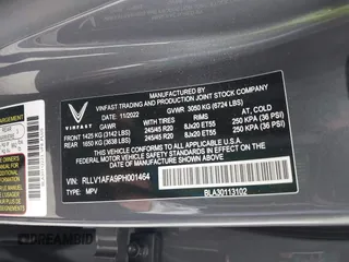 2023 VinFast VF 8 Plus z VIN RLLV1AFA9PH001464, wystawiony jako IAAI lot #41798776 z przebiegiem 2355 mil mil oraz . Historia ofert i sprzedaży dostępna na DreamBid. Obrazek 9.