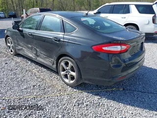 2013 Ford Fusion SE with VIN 3FA6P0HR6DR133608, listed as a IAAI auction lot 41962033 with 221,603 mi miles. Bid and sale history available at carsss.com. Image 3.
