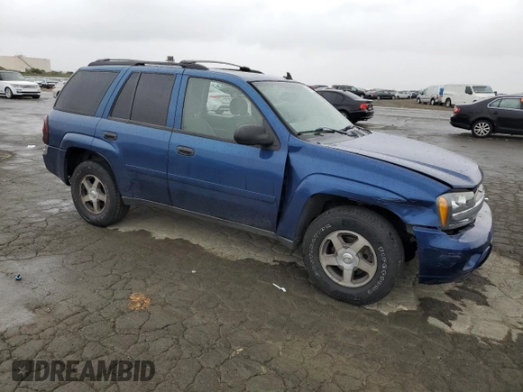 2006 Chevrolet TrailBlazer LS with VIN 1GNDS13S662213313, listed as a Copart auction lot 50398325 with 198,860 mi miles and Salvage Title. Bid and sale history available at DreamBid. Image 4.