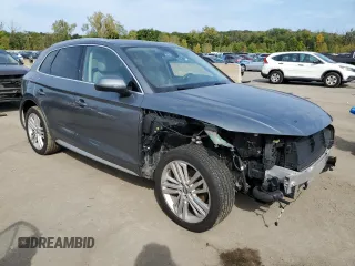 2020 Audi Q5 Prestige with VIN WA1CNAFY7L2030679, listed as a Copart auction lot 69917644 with 81,614 mi miles and Salvage title. Bid and sale history available at DreamBid. Image 4.