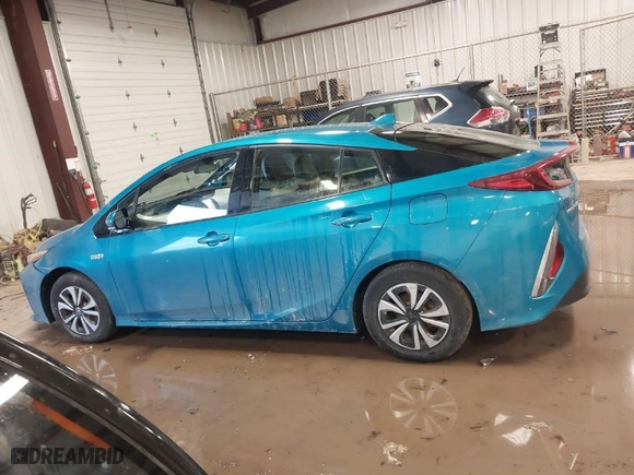 2017 Toyota Prius Prime Plus with VIN JTDKARFP0H3035372, listed as a IAAI auction lot 41394221 with NaN miles. Bid and sale history available at carsss.com. Image 14.