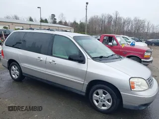 2005 Ford Freestar SES с VIN 2FMZA576X5BA86074, выставлен на аукционе IAAI как лот 41808517 с пробегом 270 793 миль миль и . История ставок и продаж доступна на DreamBid. Изображение 1.