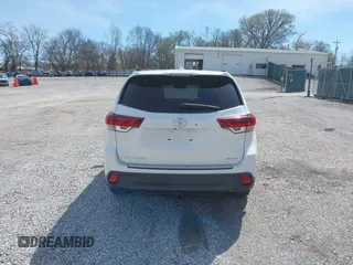 2019 Toyota Highlander SE with VIN 5TDJZRFH0KS620178, listed as a IAAI auction lot 41829974 with 73,701 mi miles. Bid and sale history available at carsss.com. Image 16.
