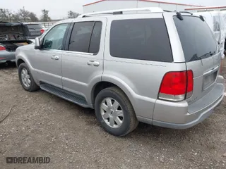 2004 Lincoln Aviator Luxury with VIN 5LMEU68H64ZJ32214, listed as a IAAI auction lot 41641566 with 203,674 mi miles. Bid and sale history available at carsss.com. Image 3.