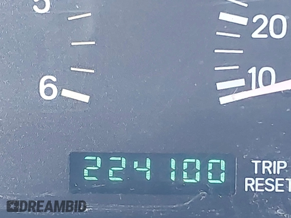 2000 Jeep Cherokee Classic with VIN 1J4FF58S5YL260331, listed as a IAAI auction lot 41584008 with 224,100 mi miles. Bid and sale history available at carsss.com. Image 16.
