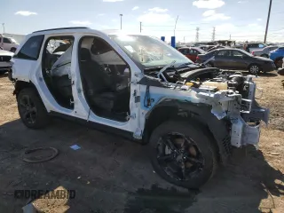 2024 Jeep Grand Cherokee Laredo z VIN 1C4RJHAG5RC205825, wystawiony jako Copart lot #51694745 z przebiegiem Nie podano mil oraz Szkoda całkowita • Salvage title. Historia ofert i sprzedaży dostępna na DreamBid. Obrazek 4.