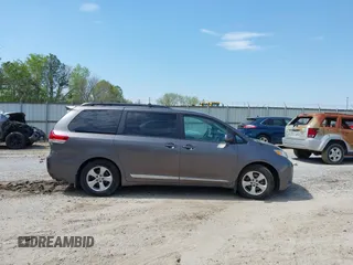 2014 Toyota Sienna LE AAS with VIN 5TDKK3DC4ES431664, listed as a IAAI auction lot 42081429 with 208,505 mi miles and . Bid and sale history available at carsss.com. Image 13.